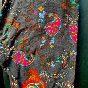 LuLaRoe OS Leggings - Paisleys
